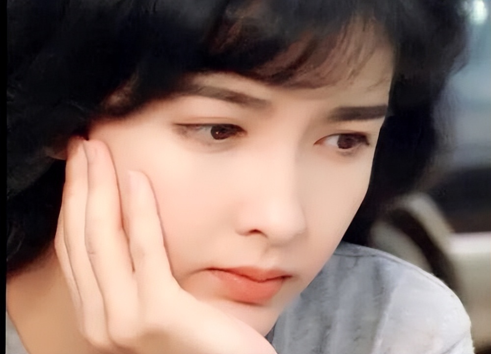 大学生炒股赚钱的多吗_通过财务知识股票投资_电视剧大时代丁蟹炒股