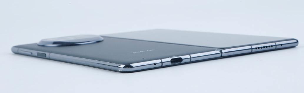 华为Mate X3 折叠屏手机 轻薄设计_华为哪款手机适合炒股