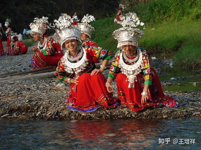 凤凰古城景点介绍_凤凰古城旅游攻略_凤凰金融平台