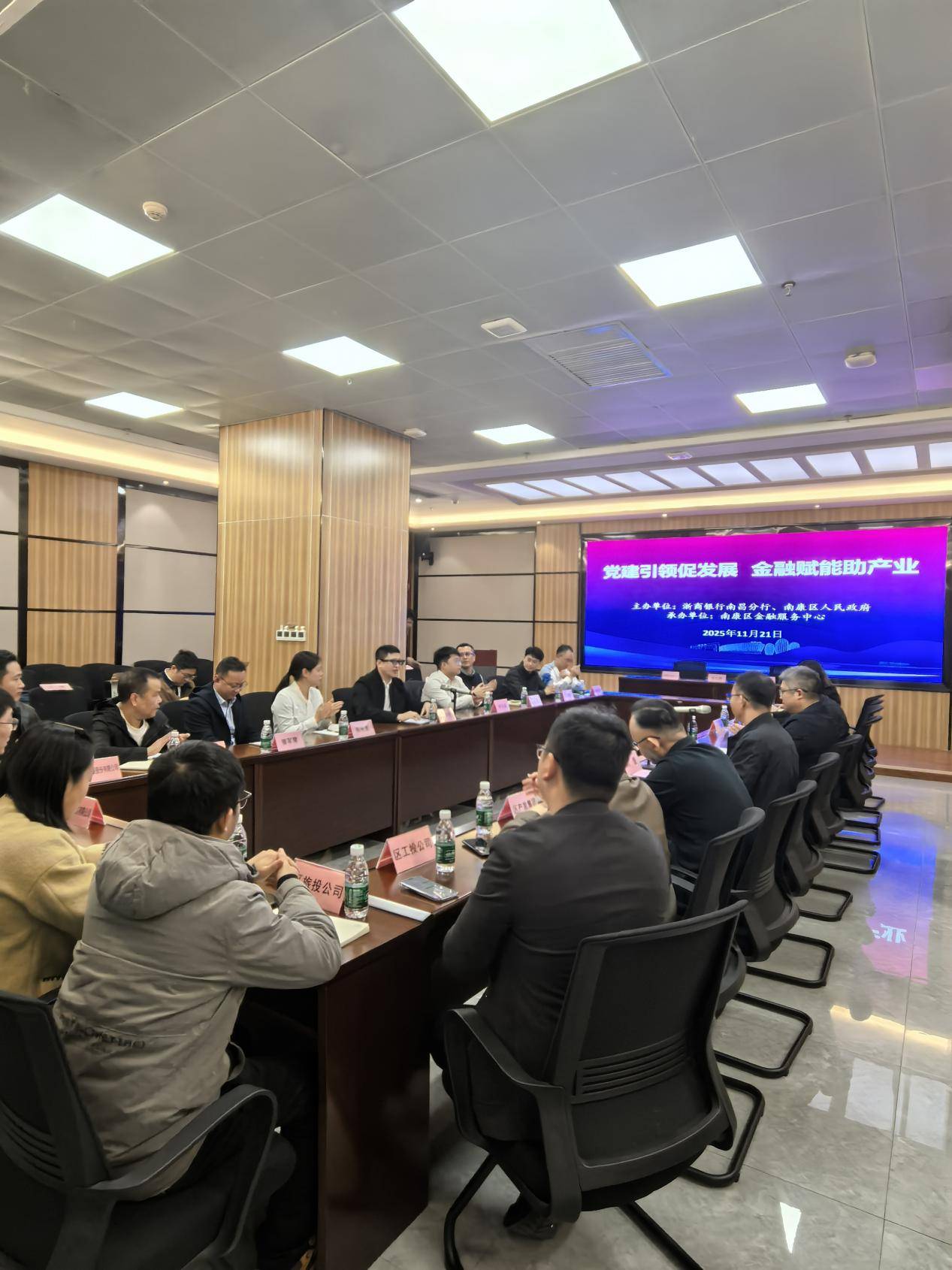 南昌金融银行中心服务台电话_南昌金融办电话_南昌银行金融服务中心