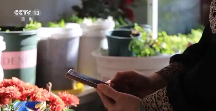 警惕炒股群骗局_识别虚假投资顾问_股票群骗局配资