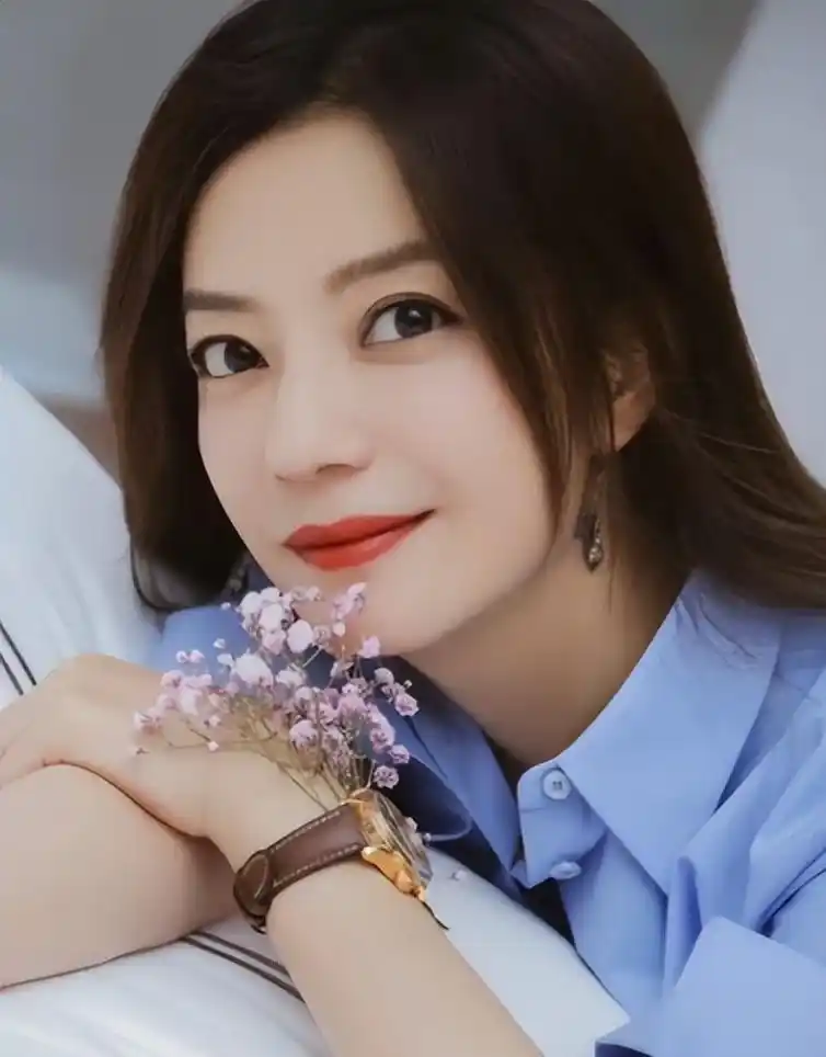 赵薇股权冻结1590万_赵薇资产冻结法律纠纷_赵薇炒股赔钱