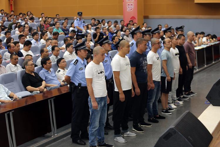 泉州法院判决恶势力犯罪集团_恶势力犯罪集团案件_泉州南安有民间基金会放贷吗